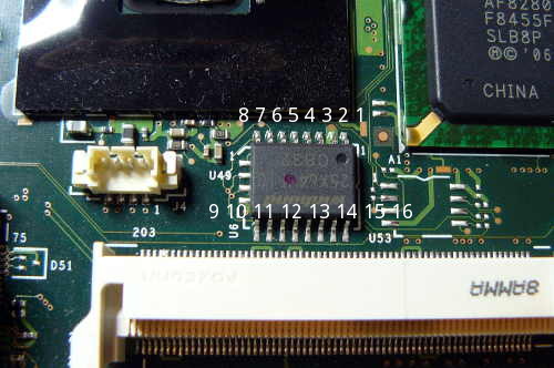 SOIC-16 SPI flash chip